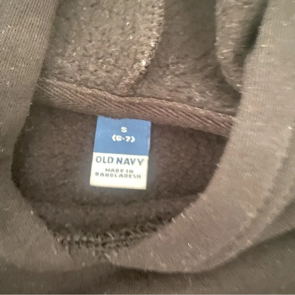 Old Navy Kids Pullover Hoodie and Joggers with Pockets and Drawstring Black S6/7